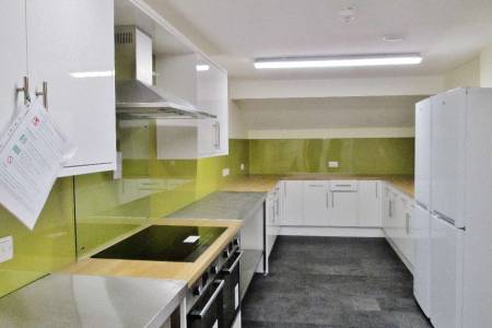 Kitchen 1.JPG
