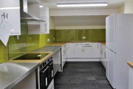 Kitchen 5.JPG